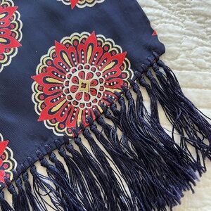 Fringed Floral Patterned Scarf